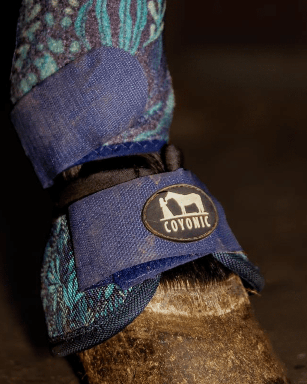 Guêtre cheval bleu motif forêt Cloches cheval bleu motif forest – protection sabot | Coyonic