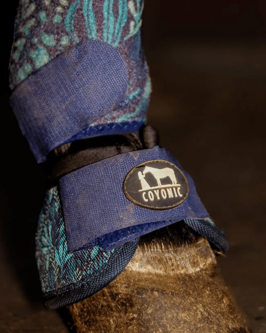 Guêtre cheval bleu motif forêt Cloches cheval bleu motif forest – protection sabot | Coyonic