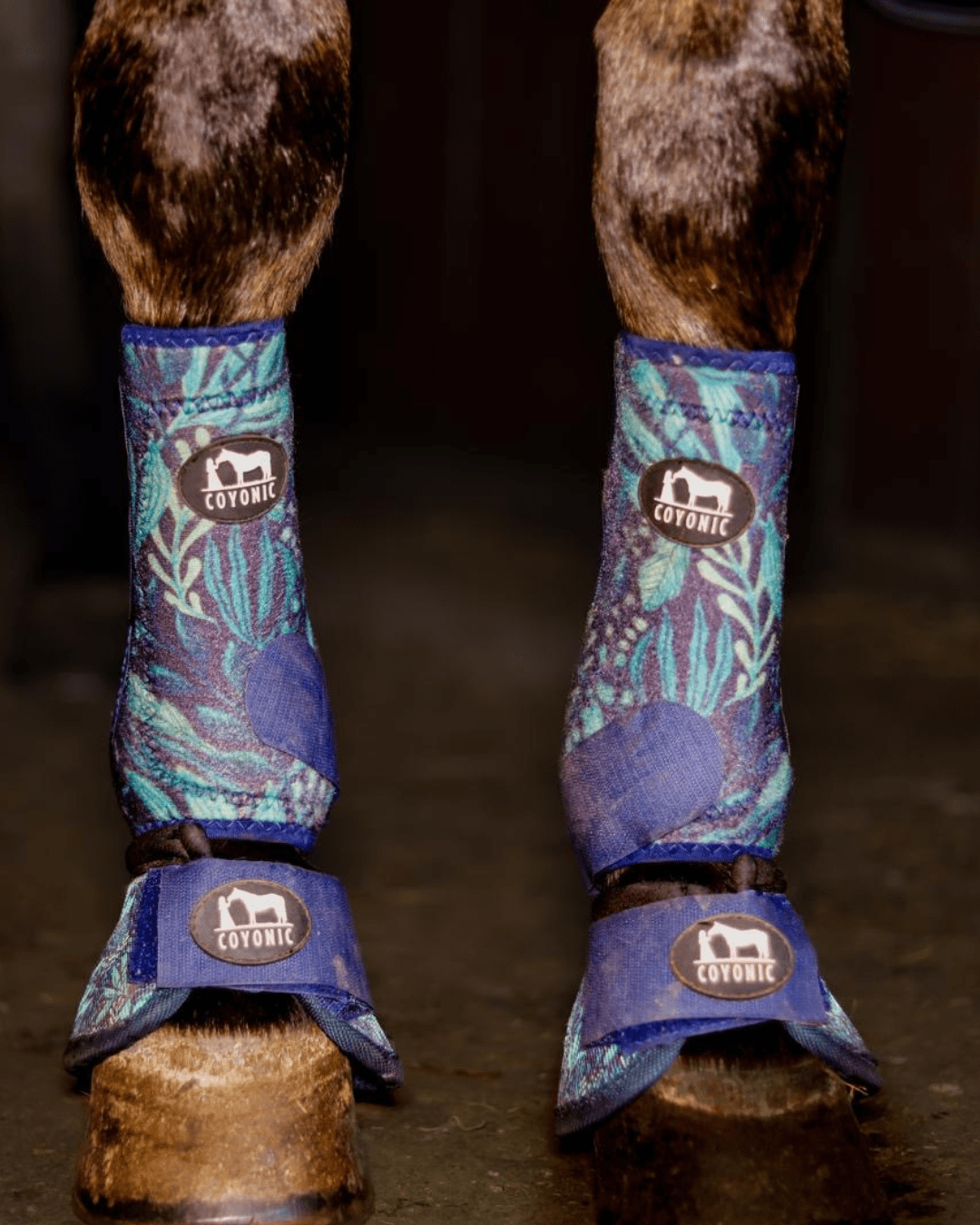 Guêtre cheval bleu motif forêt Cloches cheval bleu motif forest – protection sabot | Coyonic