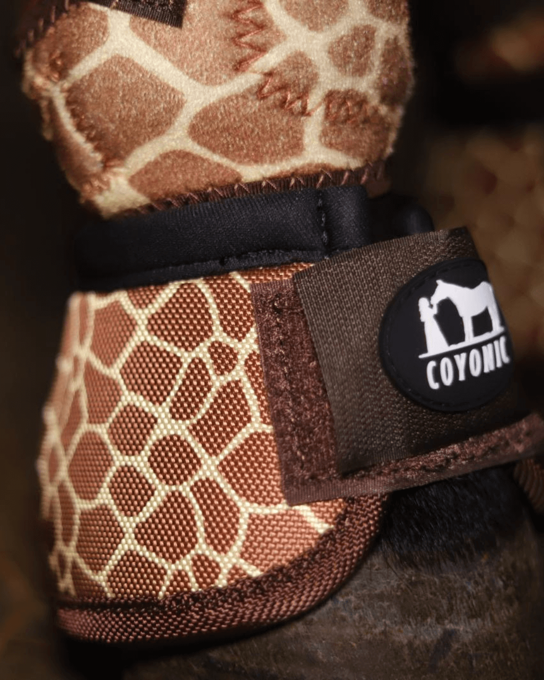Cloches cheval motif girafe – protection sabot | Coyonic